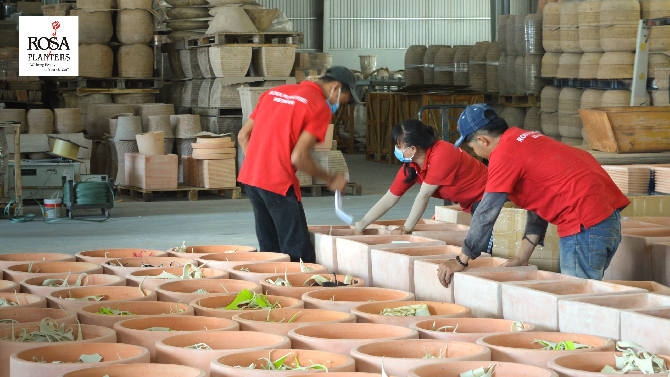 Terracotta plant pots manufactured by a Vietnam planter supplier